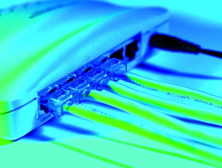 光纖比銅線網速快?